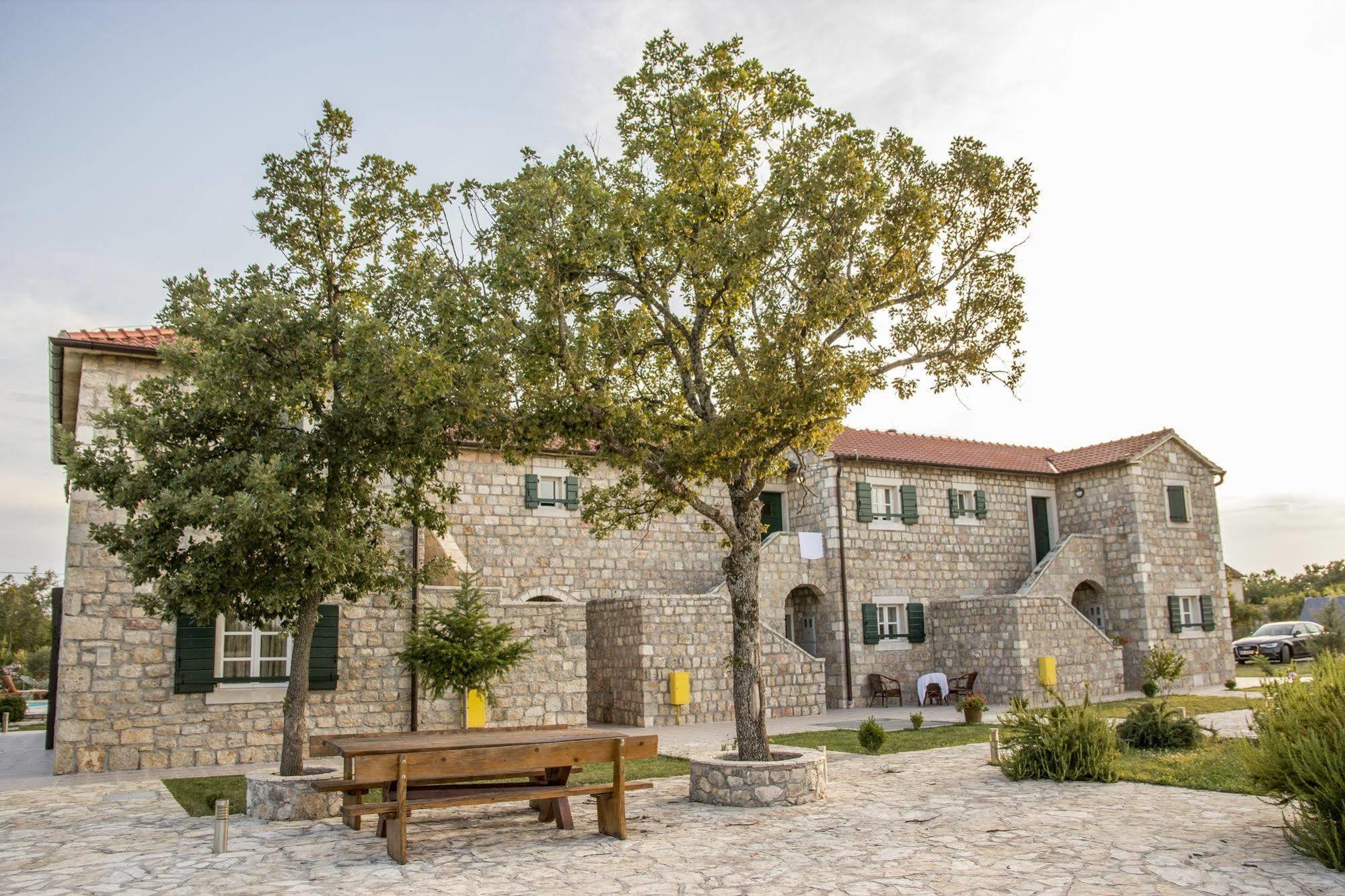 Pansion Skelin Ξενοδοχείο Drinovci Εξωτερικό φωτογραφία